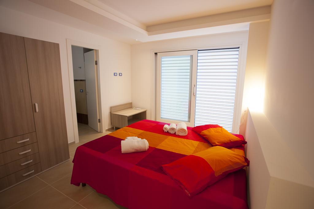 Ferienwohnung Delposto Marina Di Ragusa Prl Zimmer foto