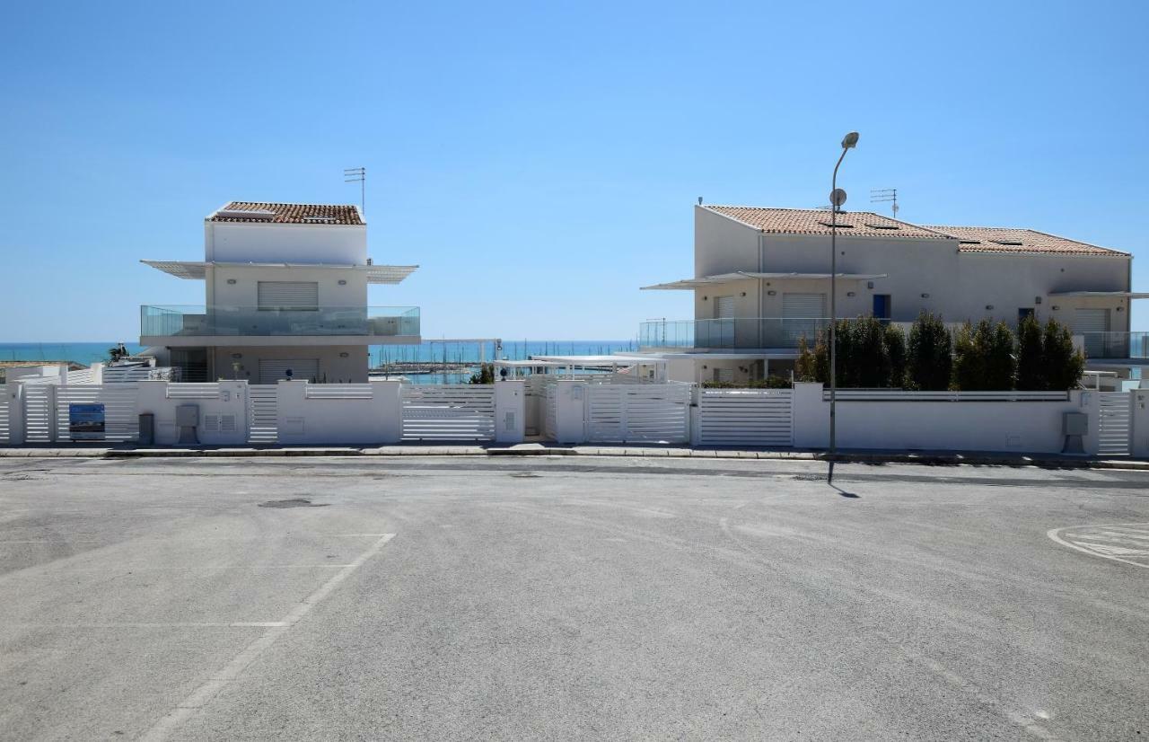 Ferienwohnung Delposto Marina Di Ragusa Prl Exterior foto